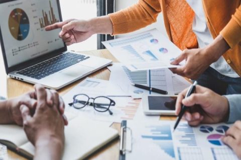 The Benefits of Pursuing a Professional Track in Financial Accounting